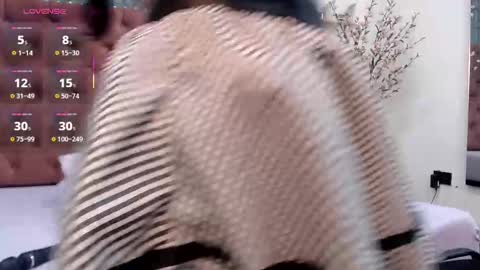 Snapshot of mia__coluccy chatting on October 5, 2025, 3:38 am Mia online show from October 5, 2025, 3:38 am