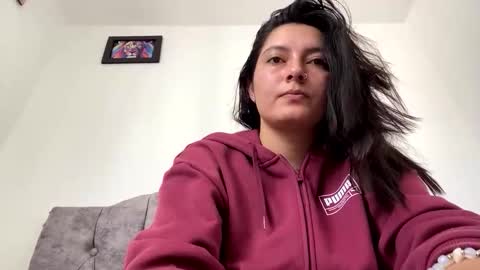 Mia  online show from November 17, 2025, 6:57 pm