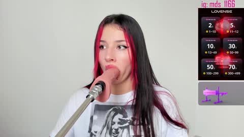 Mia adams  online show from December 1, 2024, 7:36 pm