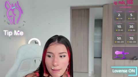 Mia adams  online show from January 28, 2025, 6:07 pm