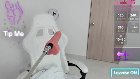 Mia adams  online show from January 28, 2025, 9:08 pm