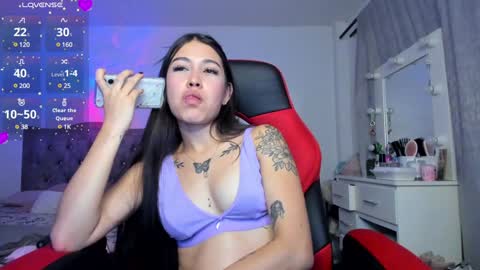 mia_adamsxxx online show from January 8, 2025, 10:16 pm