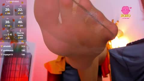 Snapshot of mia_beautyxx chatting on January 3, 2025, 9:15 pm Mia online show from January 3, 2025, 9:15 pm