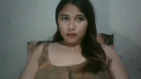 Snapshot of mia_bella04 chatting on January 13, 2025, 3:34 am mia_bella04 online show from January 13, 2025, 3:34 am