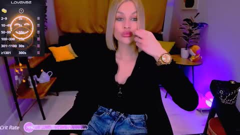 Mia online show from January 29, 2025, 12:24 pm