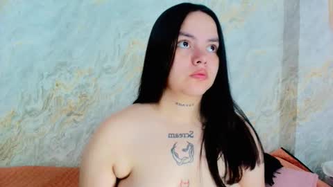 Mia  online show from February 26, 2026, 12:04 pm