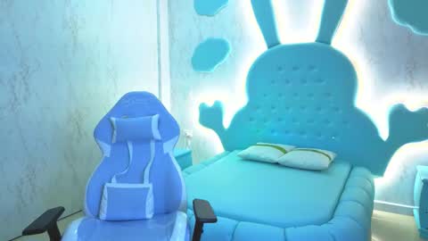 Mia Cuttee online show from November 6, 2025, 4:02 am