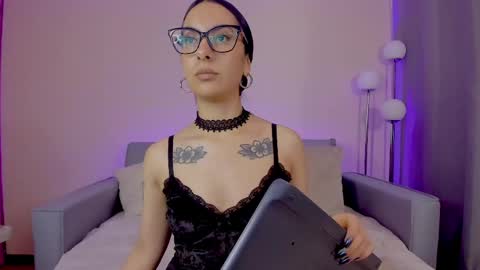Snapshot of mia_daniellshot chatting on April 19, 2026, 12:37 pm Sarah Luna online show from April 19, 2026, 12:37 pm