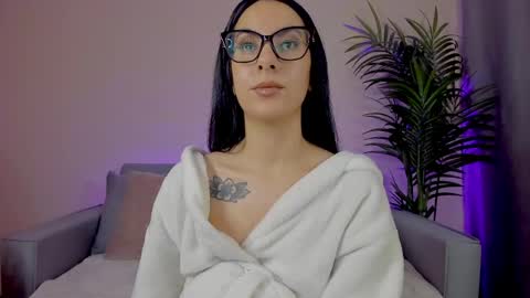 Snapshot of mia_daniellshot chatting on April 25, 2026, 11:24 am Sarah Luna online show from April 25, 2026, 11:24 am