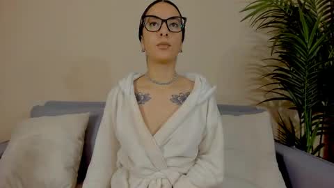 Snapshot of mia_daniellshot chatting on May 10, 2026, 12:54 pm Sarah Luna online show from May 10, 2026, 12:54 pm