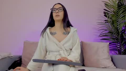 Snapshot of mia_daniellshot chatting on May 18, 2026, 12:22 pm Sarah Luna online show from May 18, 2026, 12:22 pm