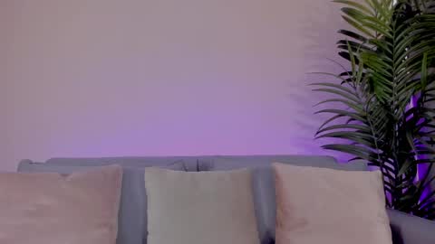 Snapshot of mia_daniellshot chatting on May 25, 2026, 1:50 pm Sarah Luna online show from May 25, 2026, 1:50 pm