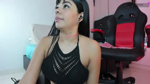 Mia online show from January 25, 2025, 1:32 am