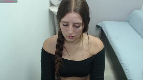 Snapshot of mia_diaz1 chatting on February 3, 2025, 1:08 pm Mia online show from February 3, 2025, 1:08 pm