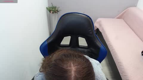 Mia online show from March 2, 2026, 1:51 pm