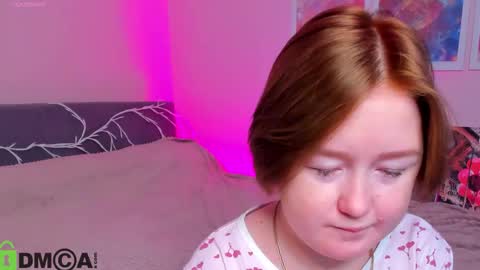 Mia online show from October 23, 2025, 2:22 am