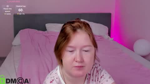 Mia online show from November 15, 2025, 3:15 am