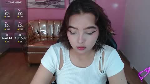 Mia online show from November 23, 2025, 12:49 pm