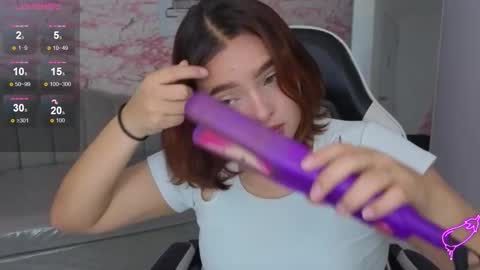 Snapshot of mia_foster_t chatting on February 18, 2026, 1:18 pm Mia online show from February 18, 2026, 1:18 pm