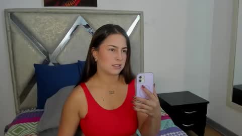 Snapshot of mia_fox3 chatting on October 7, 2025, 12:13 pm mia fox online show from October 7, 2025, 12:13 pm