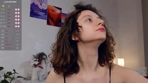 Mia  online show from February 28, 2025, 4:10 pm