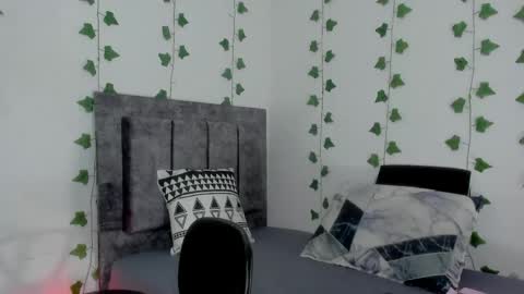 MIA online show from April 22, 2026, 10:00 pm