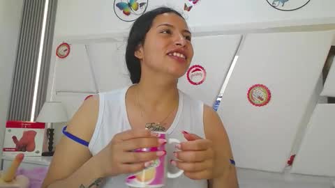 mia_garcia28 online show from December 22, 2025, 7:22 pm