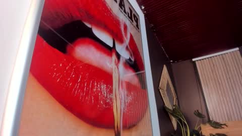 Val  online show from September 23, 2025, 11:46 am