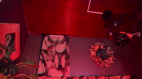 Val  online show from October 29, 2025, 11:34 am