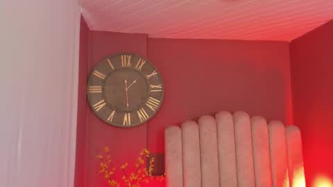 Val  online show from February 4, 2026, 7:20 pm