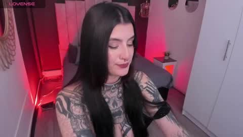 Val  online show from April 15, 2026, 8:09 pm