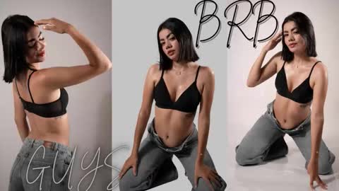 Mia online show from January 8, 2026, 3:42 am