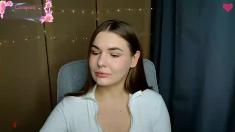 mia_lemm online show from November 26, 2025, 8:37 am
