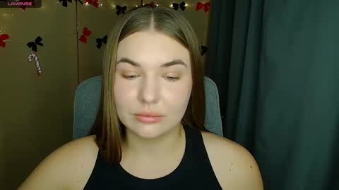 mia_lemm online show from December 20, 2025, 7:04 am