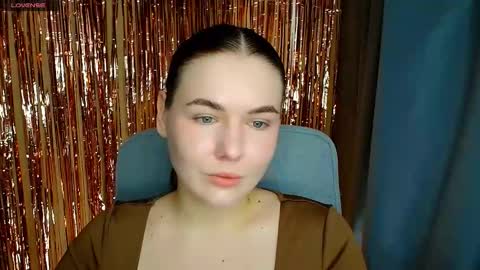 mia_lemm online show from February 4, 2026, 8:20 am
