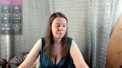 Snapshot of mia_lores chatting on October 21, 2025, 9:32 am mia_lores online show from October 21, 2025, 9:32 am