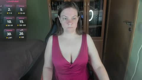 mia_lores online show from May 23, 2026, 9:24 am