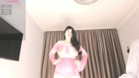 Mia 3 online show from May 28, 2026, 1:19 pm
