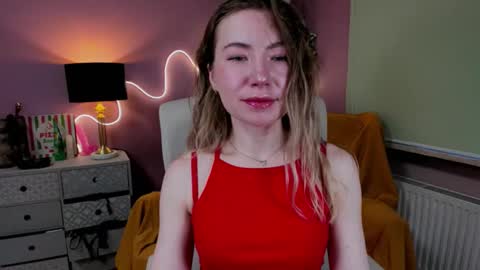 Mia online show from December 3, 2025, 7:38 am