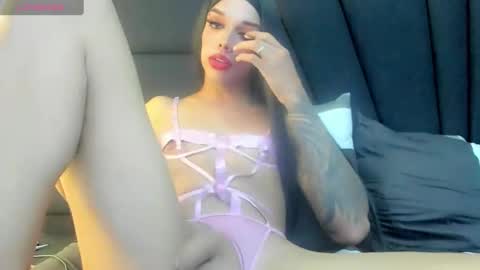 Mia3 online show from February 11, 2025, 1:10 am