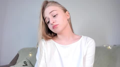 Mia here Appreciate your support online show from March 9, 2026, 4:22 pm