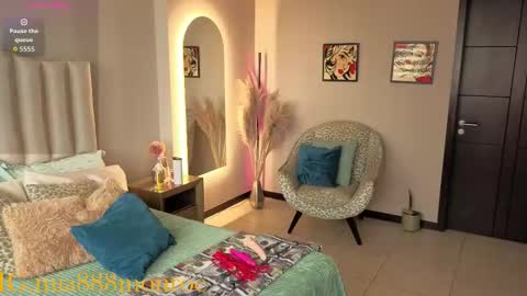 Mia Monroe online show from March 5, 2026, 6:37 pm