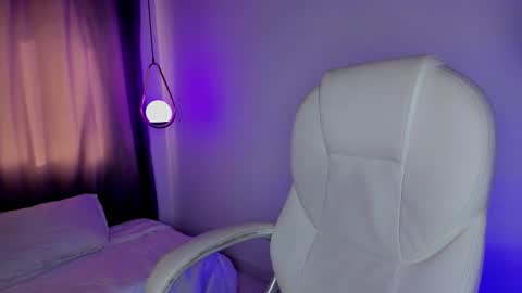 Mia Nevaeh - follow me online show from February 7, 2026, 8:12 pm