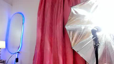 mia_nova5 online show from June 22, 2026, 11:40 am