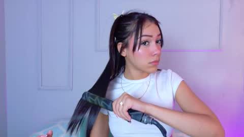 mia_oconner online show from October 1, 2025, 7:42 pm