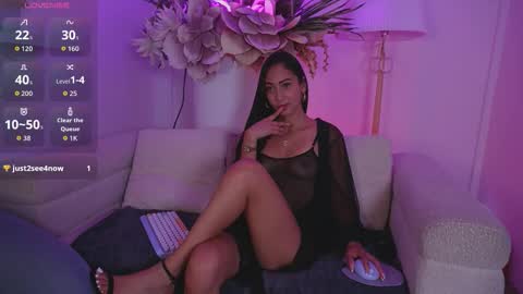 Mia online show from March 11, 2026, 7:31 pm