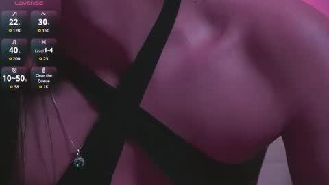 Mia online show from April 17, 2026, 11:46 am