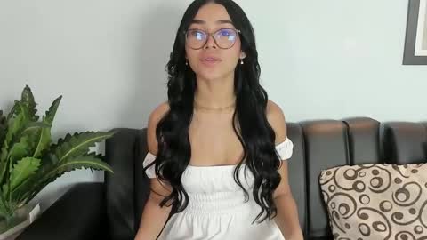 Snapshot of mia_petite72 chatting on September 20, 2025, 9:38 pm mia_petite72 online show from September 20, 2025, 9:38 pm