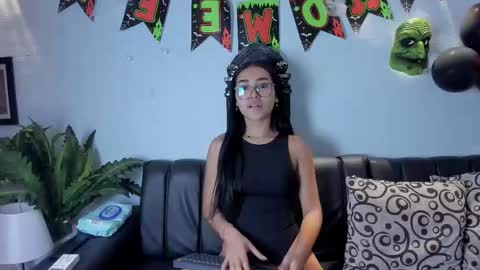 Snapshot of mia_petite72 chatting on October 6, 2025, 11:24 pm mia_petite72 online show from October 6, 2025, 11:24 pm