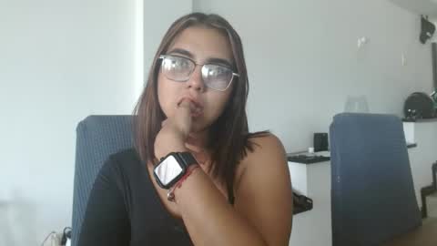Snapshot of mia_peyton chatting on June 26, 2026, 8:35 pm Mia online show from June 26, 2026, 8:35 pm